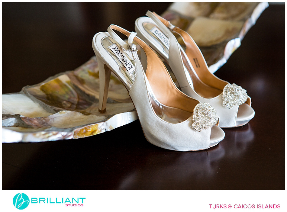Wedding-shoes-caribbean-beach-0027bw