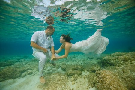 Caicos photographer underwater wedding